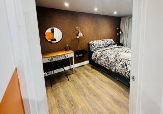 The Hideout - private luxury cabin near the sea with garden area, sea views and parking - 6