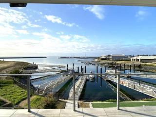 The Glass House - 8