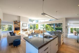 Seaviews on Second- 100 metres from Onetangi Beach! - Onetangi - 4