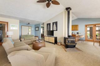 Smokey Hollow's Secret Hot Tub Beach AC - Traverse City - 4