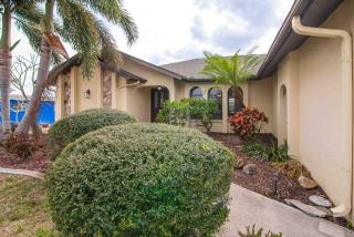 House With A Boatyour Private Waterfront Resort - Yonkers - 3
