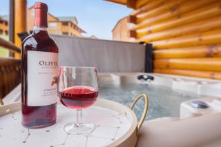 New! Indoor Pool/PS 5/Hot tub/Parkway - 5