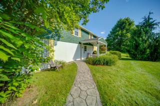 Walk to Chautauqua Lake Mayville Getaway! - Mayville - 0
