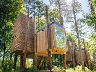 Belvilla Tree Lodge with Terrace - - 0