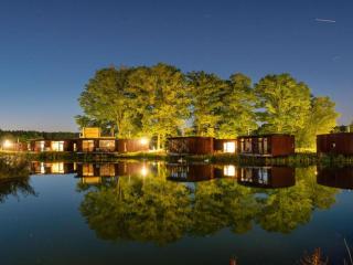 Modern leaf Bungalow! by Belvilla - - 5