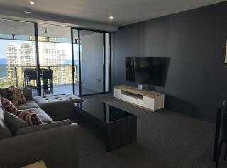 BeachView Surfers 2BD Apartment Lux - Gold Coast - 9