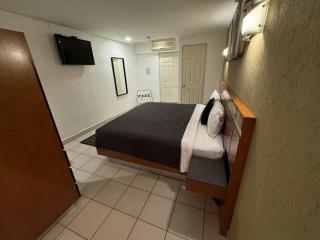 Hotel Interforum - León - 1