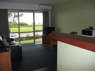 Scenicland Motels - 8