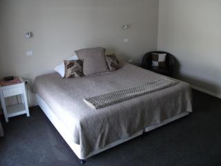 Scenicland Motels - 1