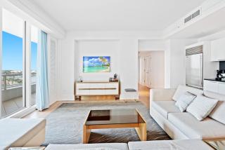 Ritz-Carlton Luxury 2 BR - Resort Access - Fort Lauderdale - 4