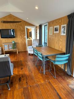 Historic Barn Loft - Private & Spacious - 4