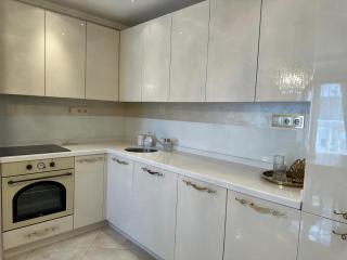 Yo Two - Central Varna Lux Apartment with Parking - Varna City - 2