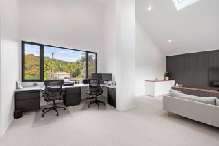 Coastal-Country Family Haven in Currumbin Pool Spa - 5