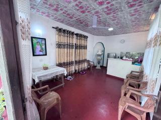 Mihisara Guest House - 1