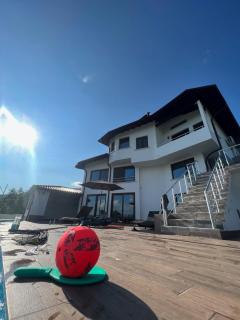 The Rising Sun Villa - Anton - 9