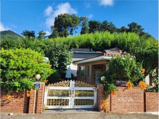 Gujeolcho Guesthouse - Gyeongju - 0