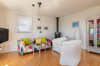 SkyView Villa - Happy Rentals - 8
