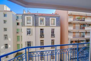 2 pièces plein Centre, Terrasse, Parking - Menton - 3