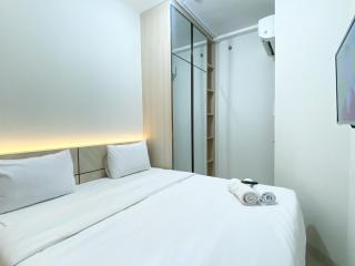 Modern Look 1BR Vasanta Innopark Apartment By Travelio - Cikarang - 0