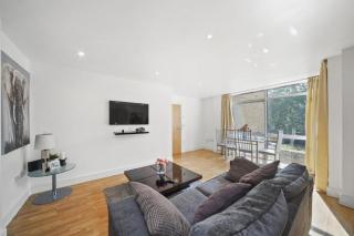 Marx Stylish 1-Bed Apartment Near London Bridge & Tower Bridge - Great Location with Free Parking - Londra - 0