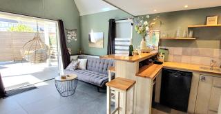 Have a nice stay! - Trendy Vakantiehuis Carpe Diem met eigen tuin - 9