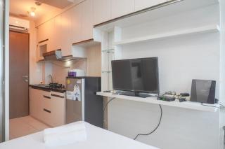 Good Deal and Cozy Stay Studio Room Tifolia Apartment By Travelio - 6