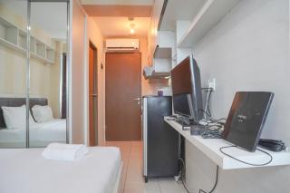Good Deal and Cozy Stay Studio Room Tifolia Apartment By Travelio - Yakarta - 5