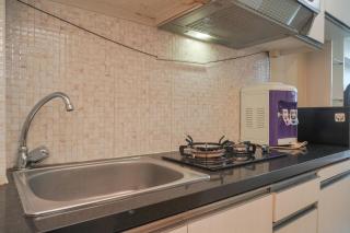 Good Deal and Cozy Stay Studio Room Tifolia Apartment By Travelio - Jakarta - 4