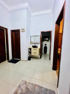 Luxurion Nest, appartement d'exception climatisé avec fibre 2ch - Abomey-Calavi - 3