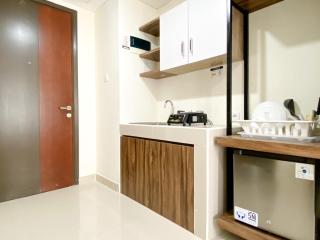Homey and Cozy Stay Studio Room Pollux Chadstone Apartment By Travelio - Cikarang - 2
