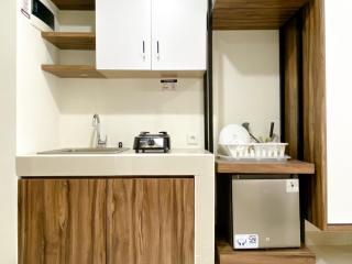 Homey and Cozy Stay Studio Room Pollux Chadstone Apartment By Travelio - Cikarang - 3