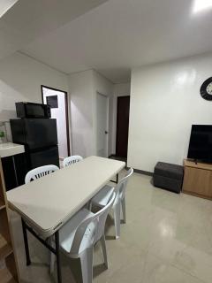 2BR Bangkal Entire Airconditioned Apartment, Sleeps 4 - Davao - 6