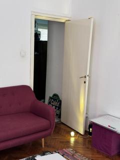 Central Artist Room - Shared Flat w Host - 4