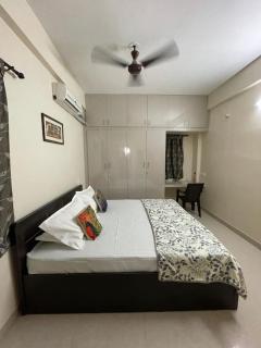V4 Stay - Luxury 1 BHK AC Suite sleeps 5 guests - Coimbatore - 6