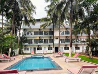 Bay Breeze Resorts & Hotels - Morjim - 0