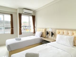 Good Choice and Comfy Studio (No Kitchen) at Elvis Tower Apartment By Travelio - 0