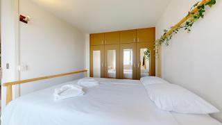 One-bedroom apartment with lake view - 5