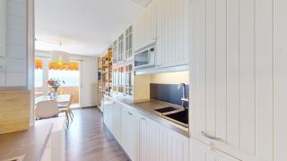One-bedroom apartment with lake view - 1