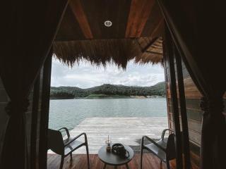 Velaloy Floating Resort - 1