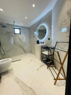 Lotus Luxury Rooms - 1