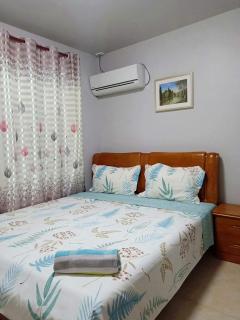 Two bedroom -King sized bedroom-Free parking - 5