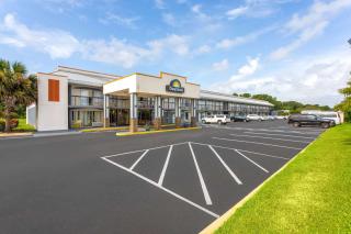 Days Inn by Wyndham Wildwood I-75 - 8