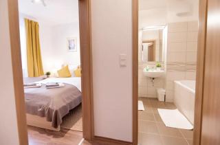 Sunny 2BR with balcony at Szövetség street - Budapest - 1