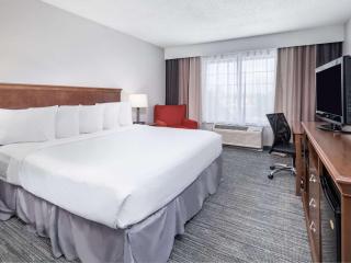 Country Inn & Suites by Radisson, Toledo, OH - 3