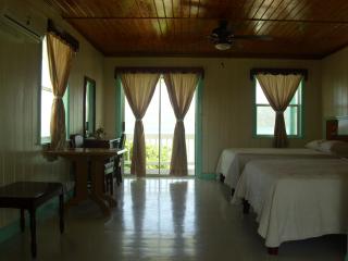 Graham's Place - 2