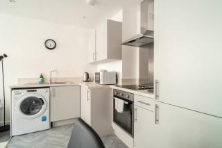 Bright Central Preston 1 Bedroom Apartment - Preston - 9