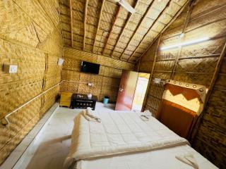 Tamarind Tree Way Side Amenities - Hospet - 6