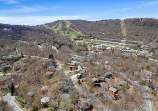 Cozy Romantic Cottage Hot Tub Minutes To Fun - Beech Mountain - 3