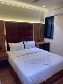 Hotel Sai Palace- Near Tata Memorial Hospital - Mumbai - 7