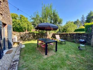 Maisonnette avec jardin - - 0
